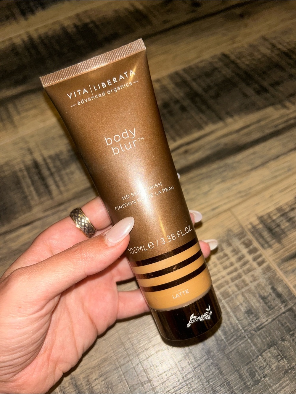 Vita Liberata Body Blur HD Skin Finish - Latte (Brown)
